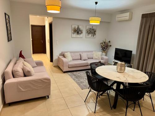 Anatoli Apartment | EastView