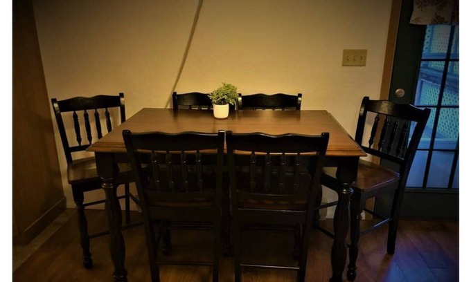 Windber House | Easy Access King and Queen Nestled Ranch!