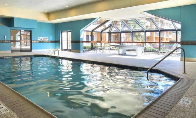Mahwah House | Easy Access to Crossroads Corporate Center! FREE Parking, Pool, Pets Allowed!