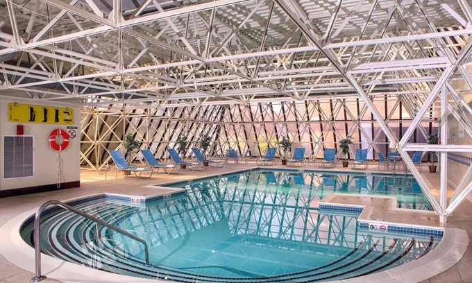 South Portland Hotel | Easy Downtown Portland Access: Modern Hotel with Indoor Pool, Pets Are Allowed