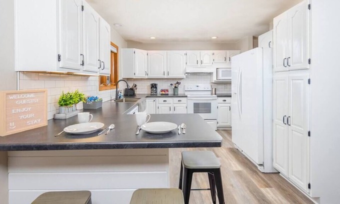 Appleton House | Easy Eastowne Living - 3 Br