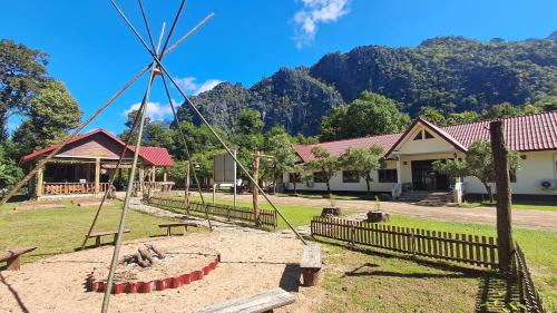 Kong Lor Hostel | Easy Go Hostel