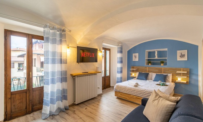 Baveno Apartment | [Easy Lake] Baveno Apartment 100m from the lake. Netflix and Wi-Fi