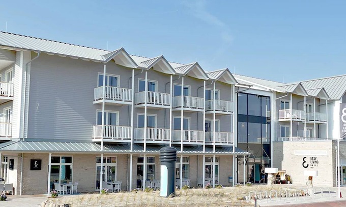 List Hotel | Easy Living Hotel