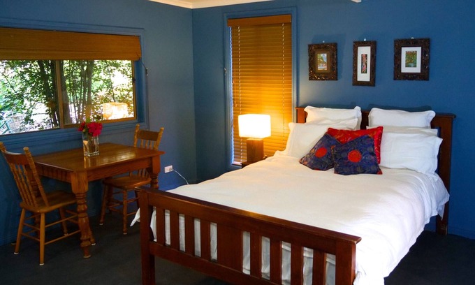 Darkwood Cabin | Easy Street Retreat - Cumquat Cabin