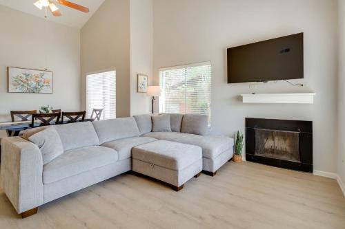 Bryan House | Easy Tailgate Access! Home 3 Mi to College Station