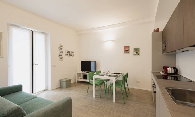 Gioia Apartment | Easylife - Bright retreat 10min from Centrale