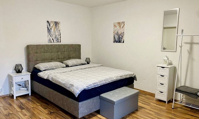 Bad Oeynhausen Apartment | EasyStay#1 Cozy studio near the clinic, with Netflix, kitchen & bathroom