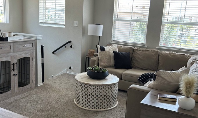 San Antonio Apartment | Eat-Play-Rest at Red Bird Ranch -The Hummingbird