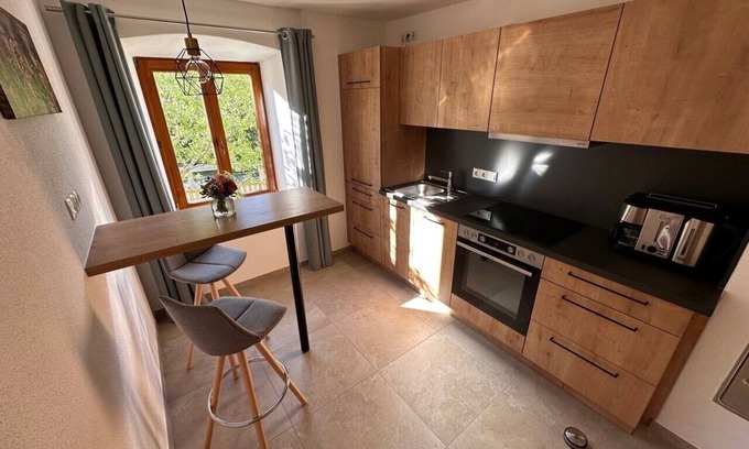 Hohenaschau im Chiemgau Apartment | Ebenerdige Ferienwohnung Schlossblick 60 qm, Separates Schlafzimmer, Terrasse
