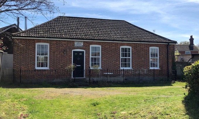 Knodishall Cottage | EBENEZER CHAPEL, pet friendly in Saxmundham