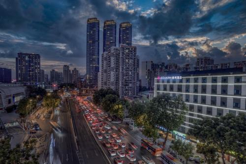 Haizhu Hotel | Echarm International Hotel Pazhou Convention and Exhibition Center Nanzhou Metro Station Branch - Free Shuttle Bus to Canton Fair Complex During Canton Fair Period