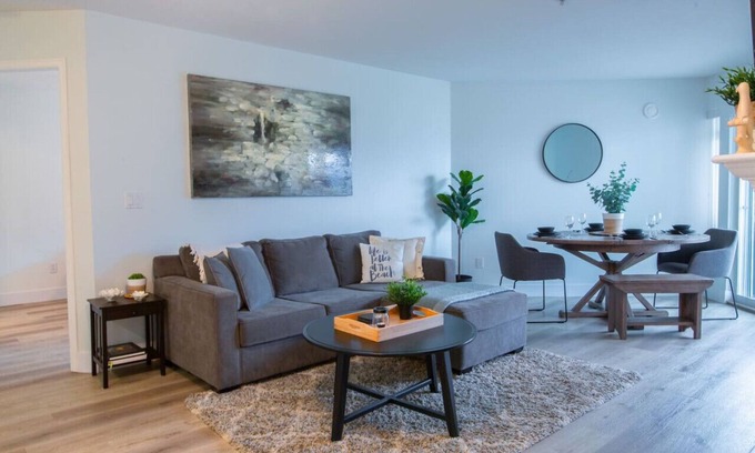 Harrison Hot Springs Apartment | Echo Beach 2 Bed Lake View and Walkable to Beach