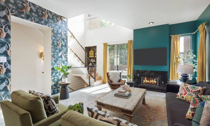 Fort Worth House | Eclectic 3-Story Townhouse - Central Location!