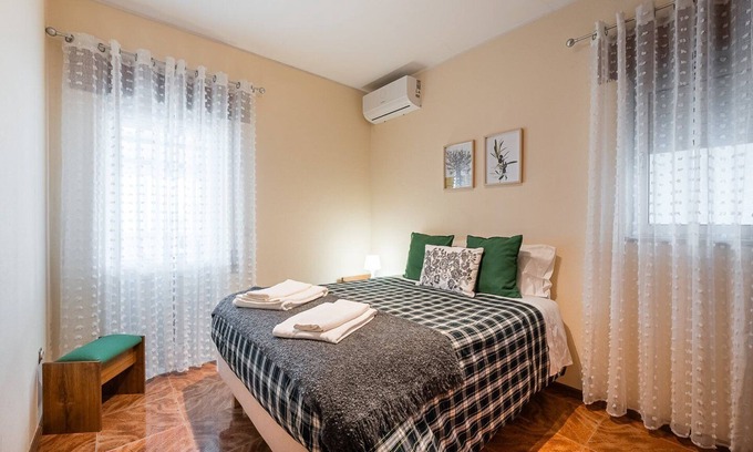 Mogadouro Apartment | Eclectic escape in Mogadouro