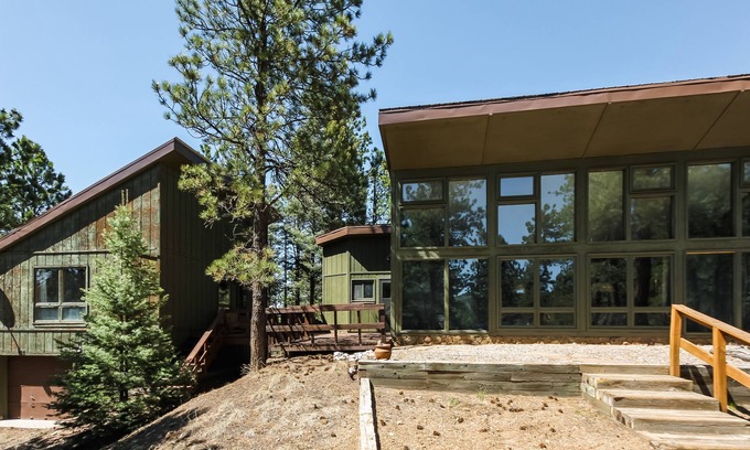 Angel Fire House | Eclectic home w/ a guest studio, wood-burning fireplace, & more!