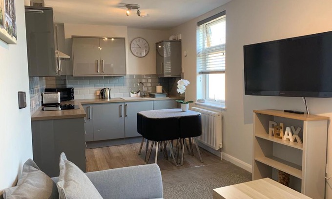 Newmarket Apartment | Eclipse Apartment No 4