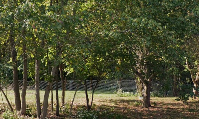 Murphysboro RV Rental | Eclipse Campsite 1