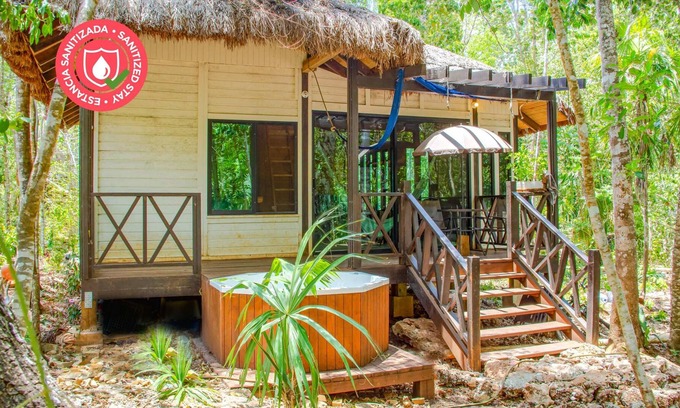 Leona Vicario Cabin | Eco friendly cabin & jacuzzi | Ruta de los Cenotes