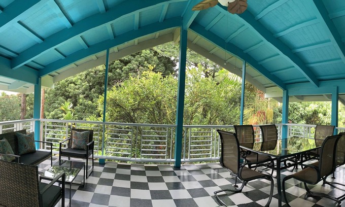 Hilo House | Eco friendly, Tropical paradise,spacious farm stay, conveniently located in Hilo
