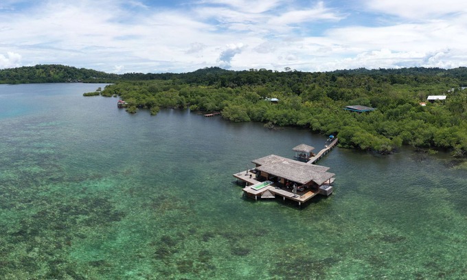 Tierra Oscura Villa | Eco-Lodge Bocas Coral Reef - Over water villa & birds house
