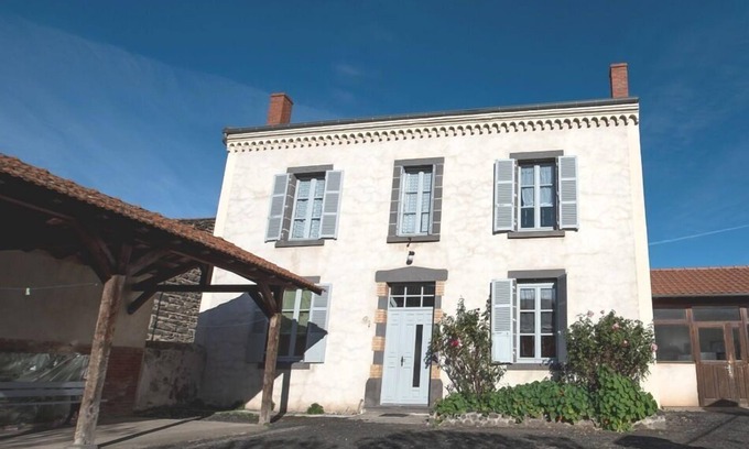 Villeneuve House | Ecole - Villeneuve-lembron