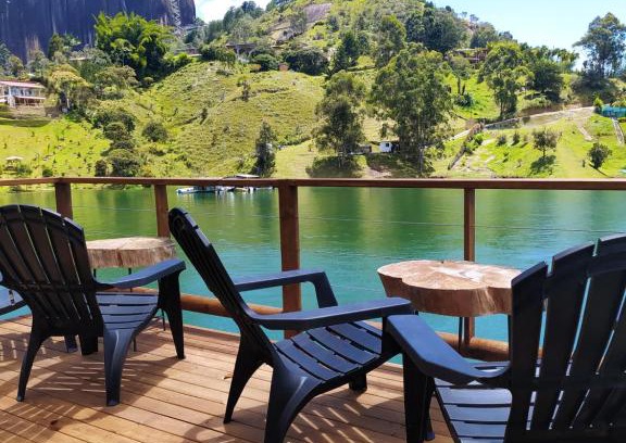 Guatape Hotel | Ecolodge Bahia del Peñón
