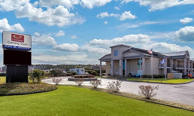 Red Hill Hotel | Econo Lodge at the University