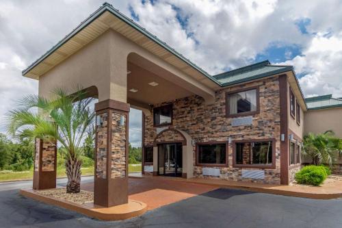 Byron Cabin | Econo Lodge Byron - Warner Robins