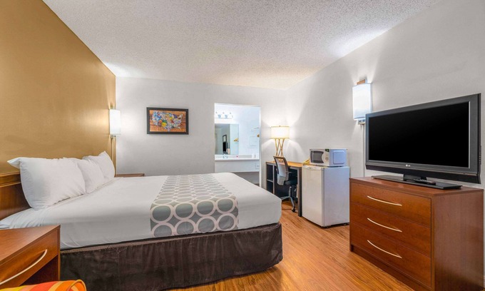 Crystal River Hotel | Econo Lodge Crystal River