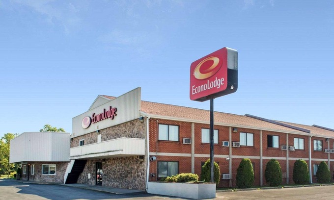 Corfu Hotel | Econo Lodge Darien Lakes