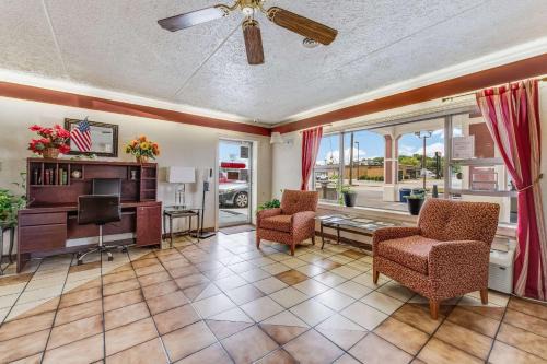 Eden Cabin | Econo Lodge Eden