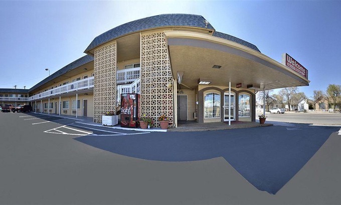 Fallon Hotel | Econo Lodge Fallon Naval Air Station Area