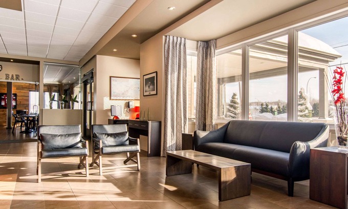 Saint-Apollinaire Hotel | Econo Lodge Inn & Suites