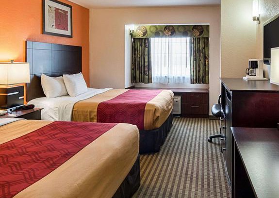 Natchitoches Hotel | Econo Lodge Inn & Suites Natchitoches