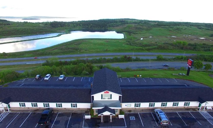 Saint John Hotel | Econo Lodge Inn & Suites