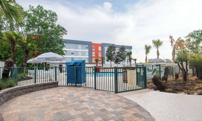 Foley Hotel | Econo Lodge Inn & Suites Foley - North Gulf Shores