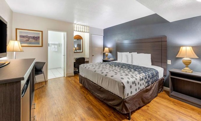 Barstow Hotel | Econo Lodge On Historic Route 66