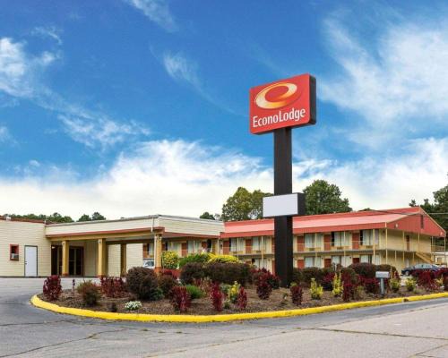 Petersburg Cabin | Econo Lodge Petersburg - Fort Lee