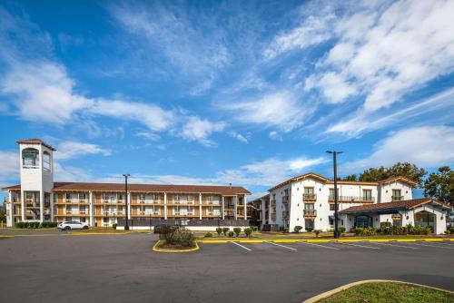 North Chesterfield Cabin | Econo Lodge Richmond-North Chesterfield