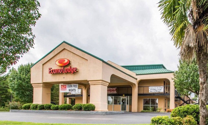 Troy Hotel | Econo Lodge Troy