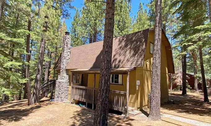 Pioneer Trail House | Economical Home - Convenient Location Bordering National Forest!