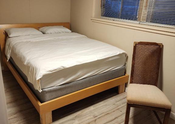 Burnaby House | Economical Homestay