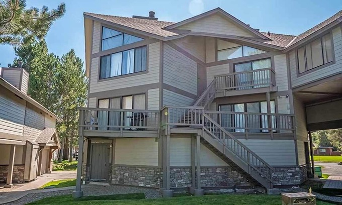 Tahoe Keys Condo | Economical Waterfront Condo for 6 with Great Views of the Marina - 86A~