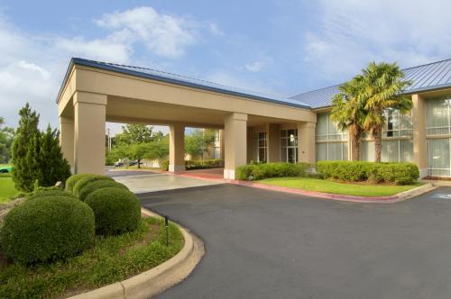 Shreveport Hotel | Economy Inn & Suites