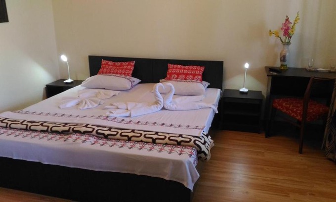 Suhaia House | Edelweiss guesthouse, glamping and camping