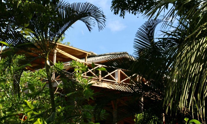 Tierra Oscura Bed & Breakfast | Eden Jungle Lodge