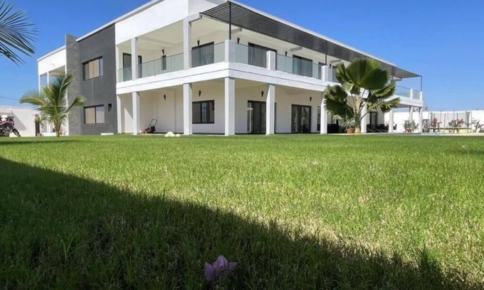 Saly House | Eden Oasis