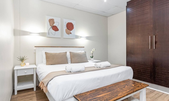 Big Bay Apartment | Eden On The Bay 67B - Studio Apartment, Sleeps 2