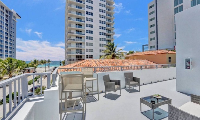 Barrier Island Apartment | EDEN: Penthouse 2/2 with ocean view!